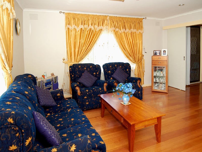 8 Buller Parade, Lalor VIC 3075