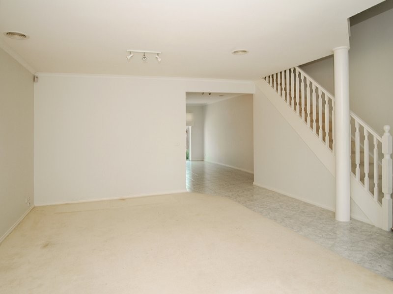 28 Karingal Way, Thomastown VIC 3074