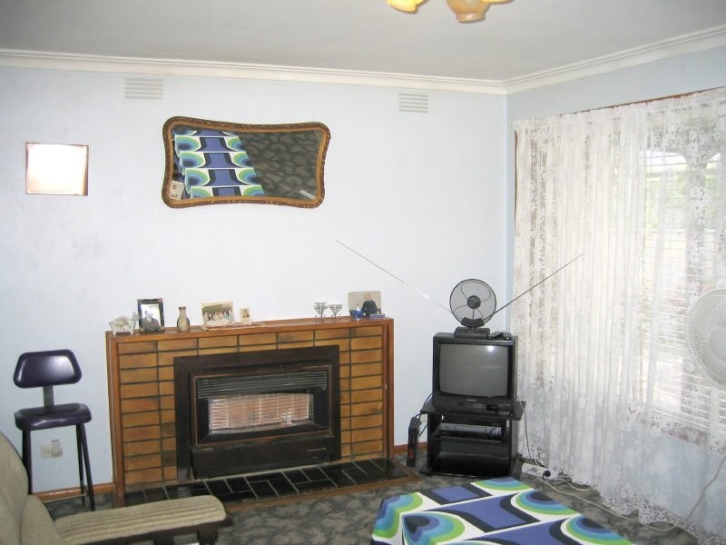 2 Lloyd Avenue, Epping VIC 3076