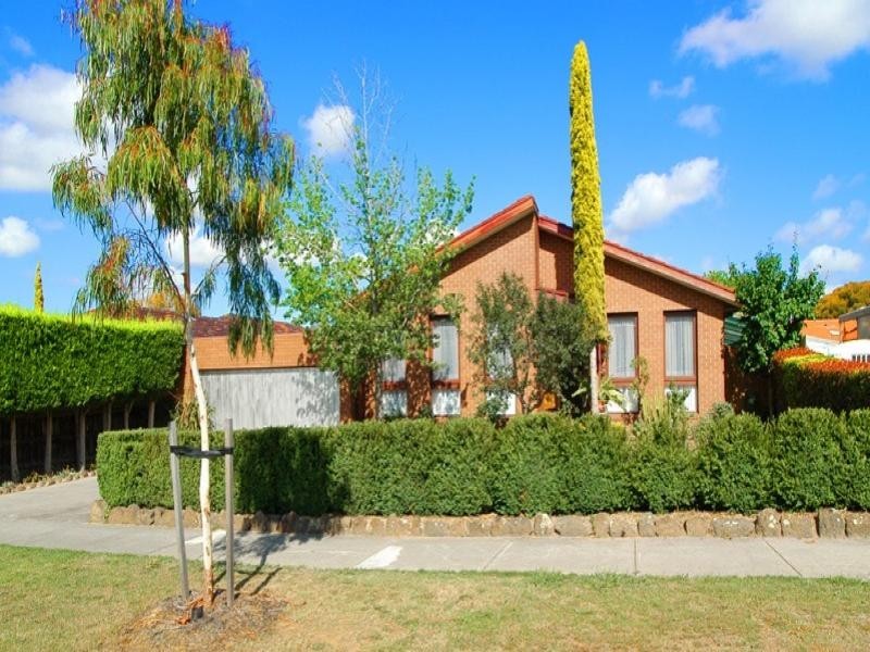 43 Buckmaster Drive, Mill Park VIC 3082