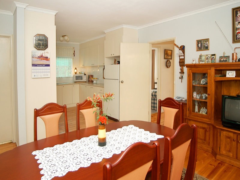 43 Buckmaster Drive, Mill Park VIC 3082