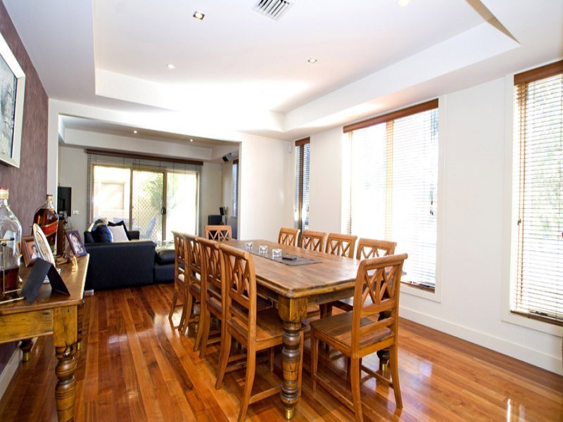 19 Vista Way, South Morang VIC 3752