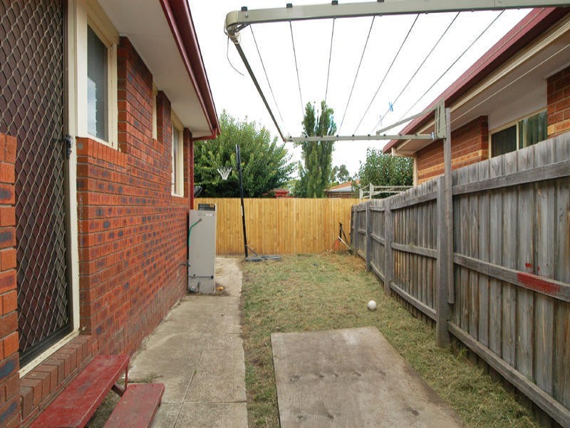 1/1 Radiata Court, Mill Park VIC 3082