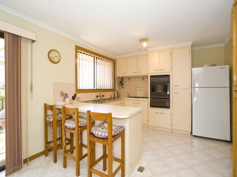 9 Burnett Court, Mill Park VIC 3082