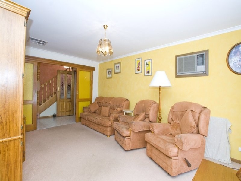 9 Burnett Court, Mill Park VIC 3082