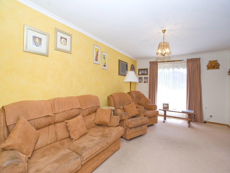 9 Burnett Court, Mill Park VIC 3082