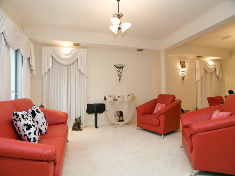 27 Montana Way, Mill Park VIC 3082