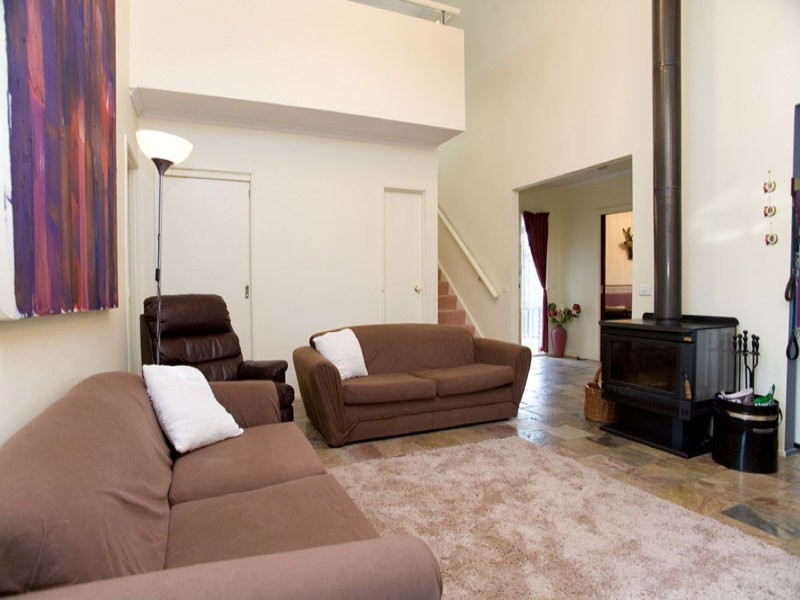 6 Fetlock Place, Epping VIC 3076