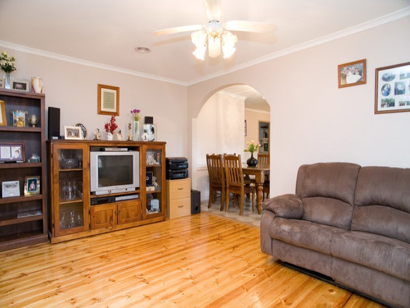 8 Gillespie Place, Epping VIC 3076