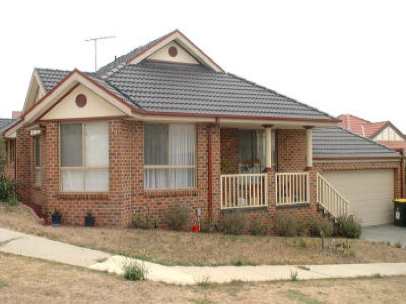 8 Alain Avenue, South Morang VIC 3752