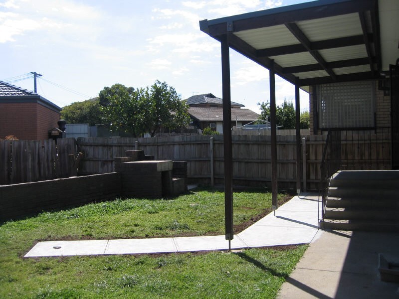 37 Sherwood Drive, Thomastown VIC 3074