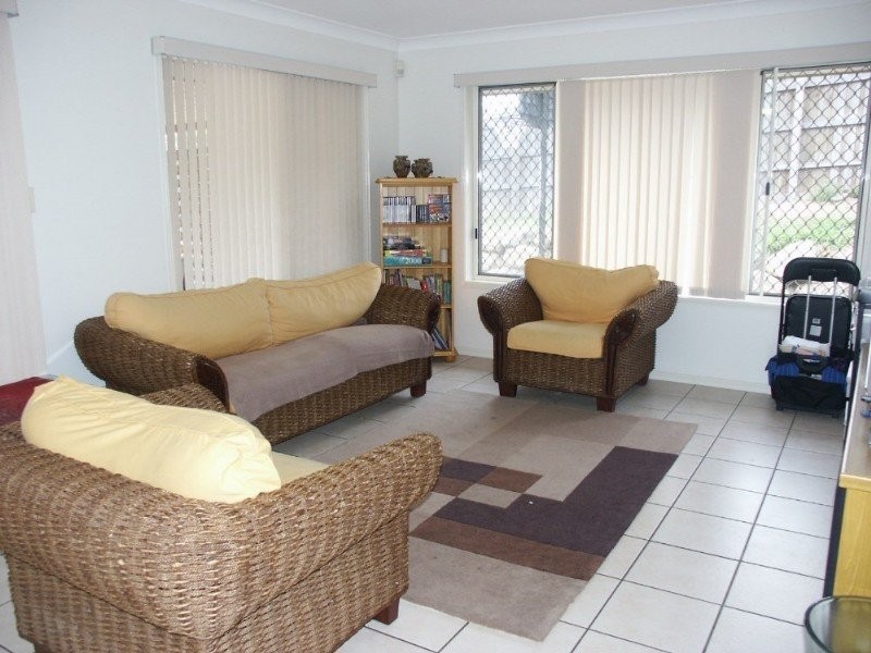 7 Arlington Drive, Arana Hills QLD 4054