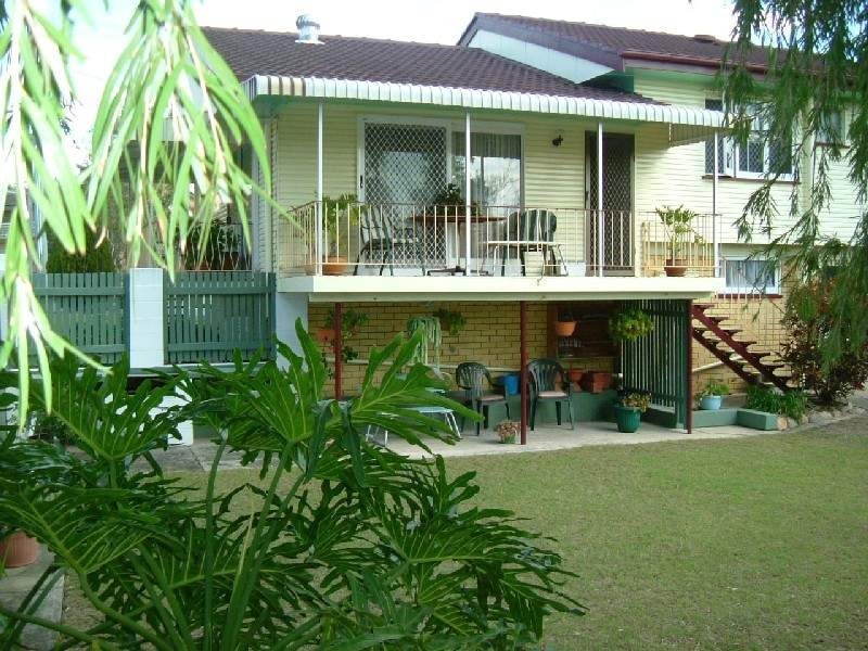 76 Niven St, Stafford Heights QLD 4053