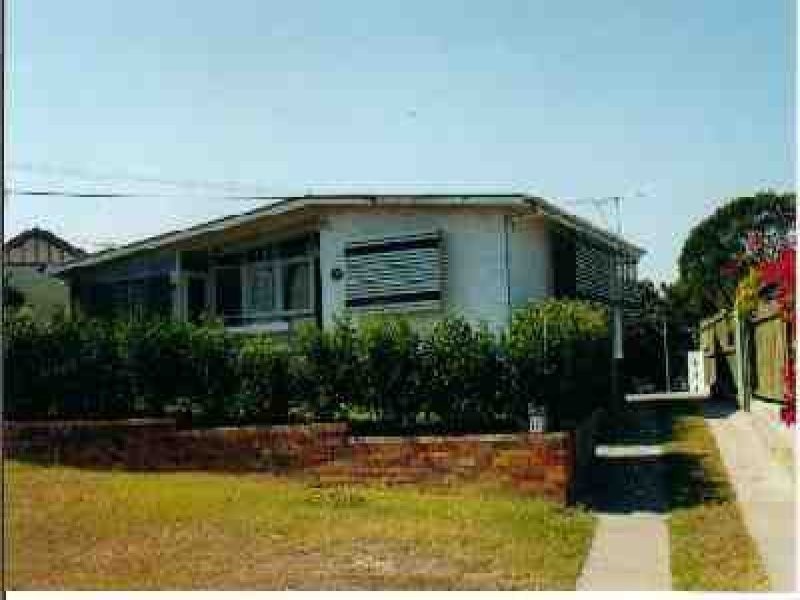 11 Heilbromm Street, Stafford Heights QLD 4053