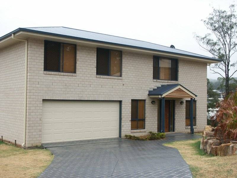 6 Woodmere Street, Ferny Hills QLD 4055