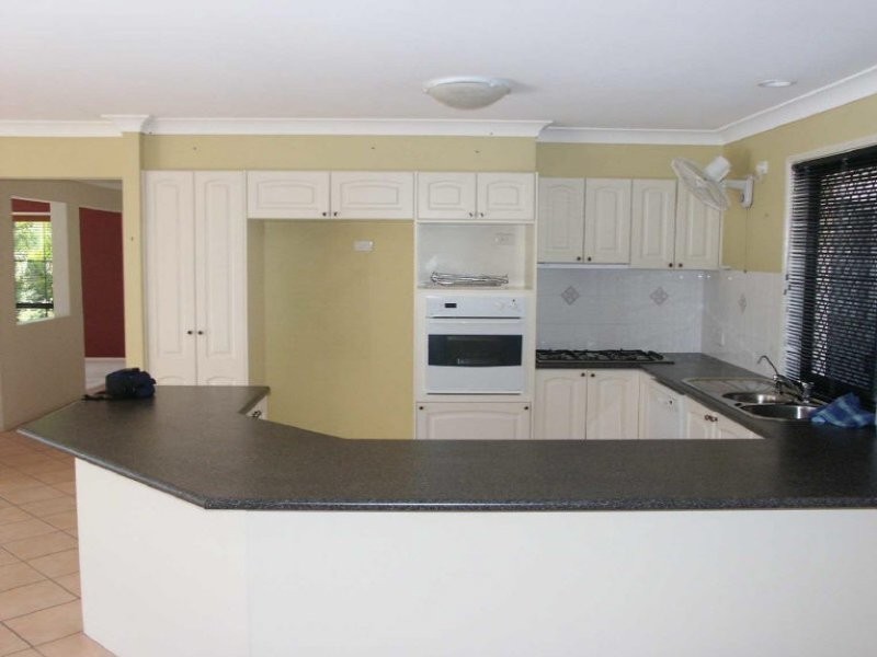 112 Streisand Drive, Mcdowall QLD 4053