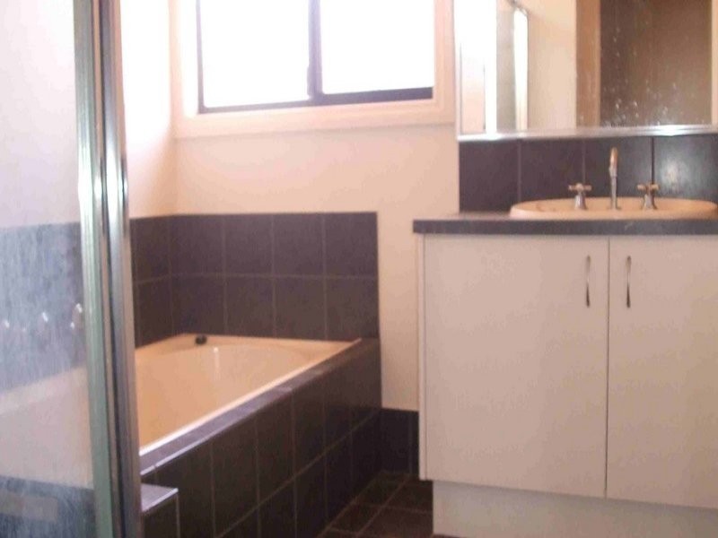 17 McGrath Avenue, Onslow WA 6710