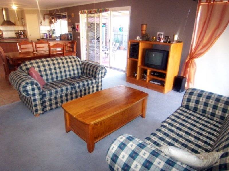 7 Melanie Blair Place, Skye VIC 3977