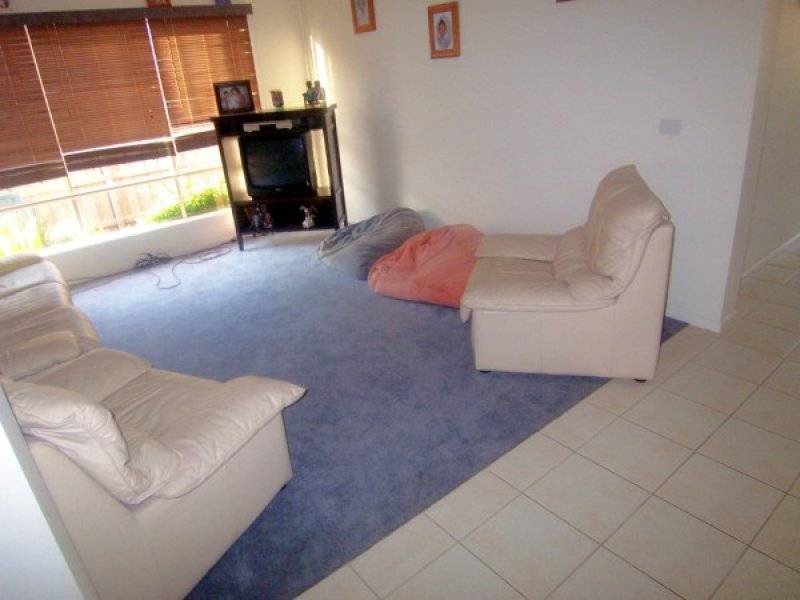8 Friuli Place, Skye VIC 3977