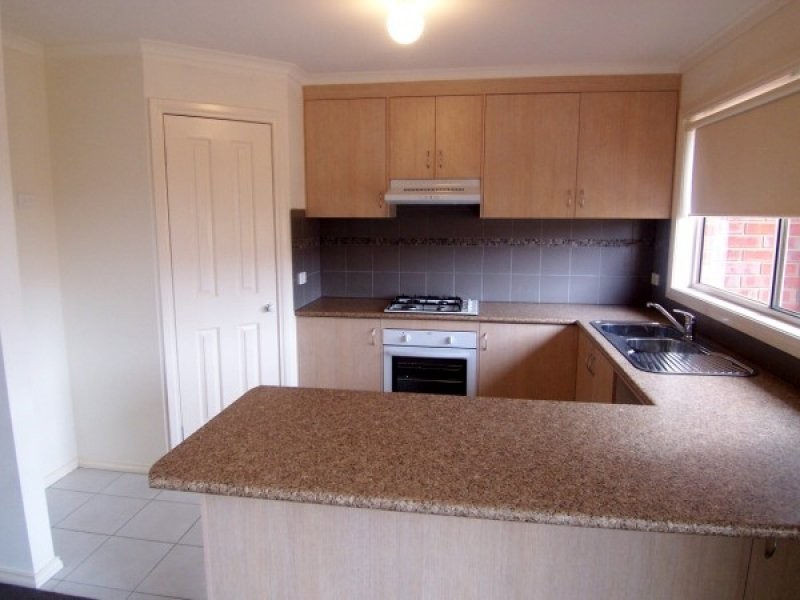 11 Coco Parade, Skye VIC 3977