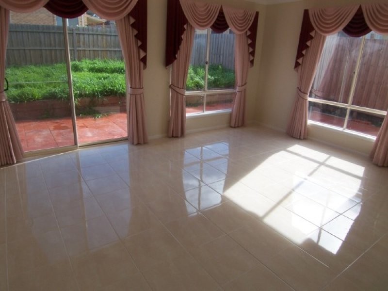 7 Clancy Crescent, Carrum Downs VIC 3201