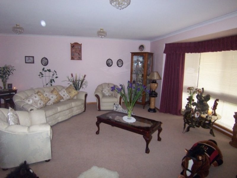 9 Lena Place, Carrum Downs VIC 3201