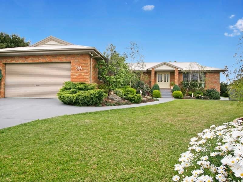 8 Eucalypt Court, Langwarrin VIC 3910