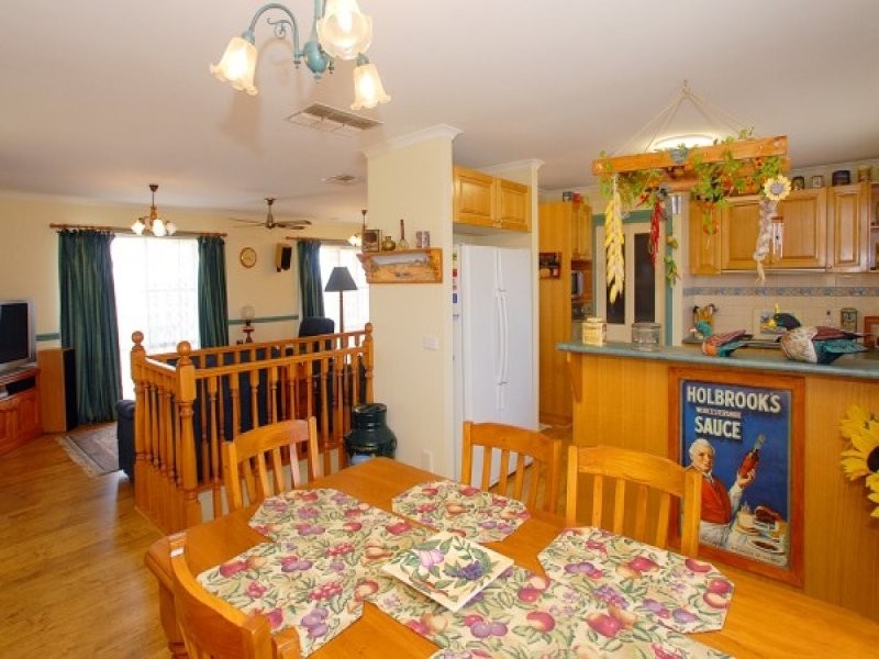 1 Windsor Grange, Skye VIC 3977