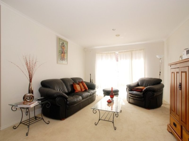 36 Veronica Drive, Skye VIC 3977