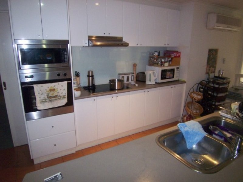 16 Manchester Drive, Skye VIC 3977