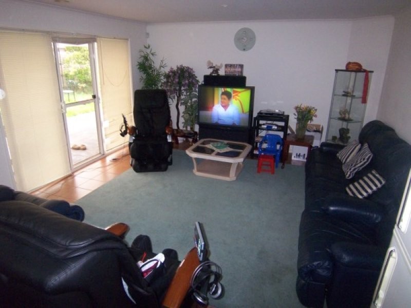 16 Manchester Drive, Skye VIC 3977