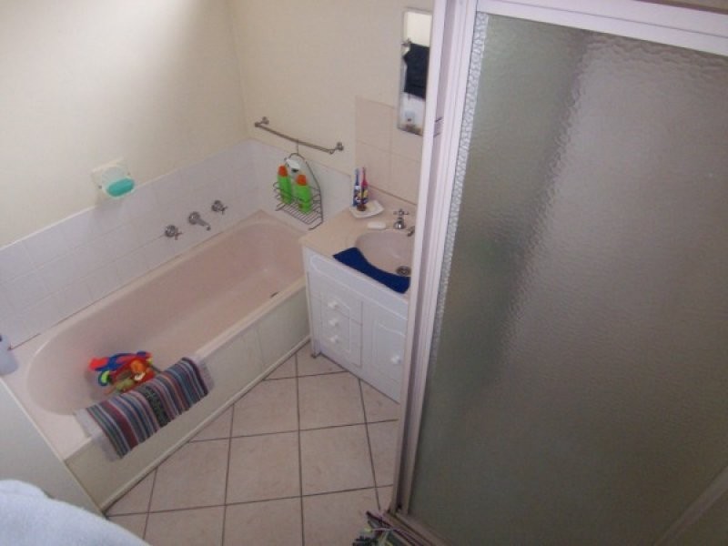 25 Bouvardia Crescent, Frankston North VIC 3200