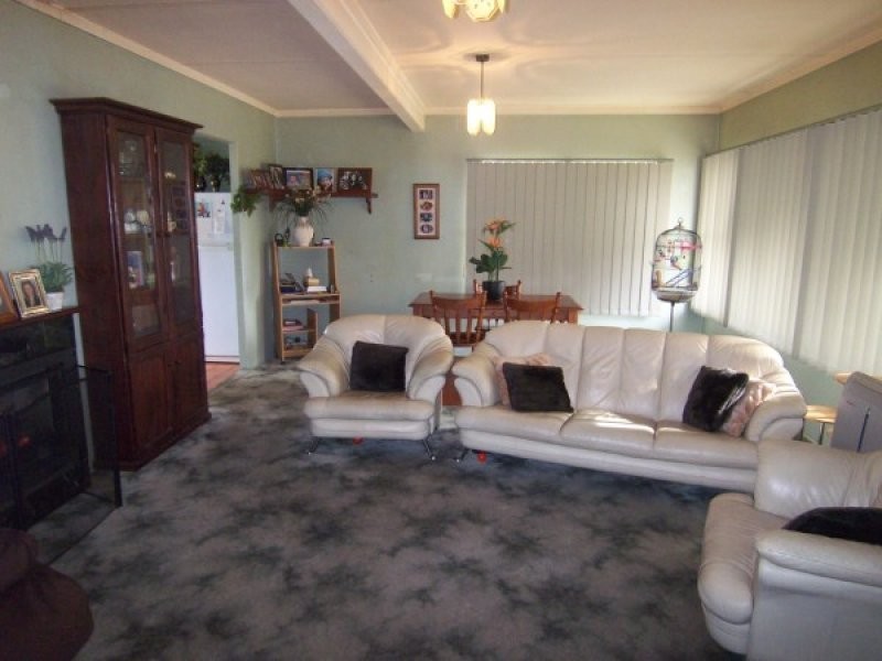 68 Forest Drive, Frankston North VIC 3200