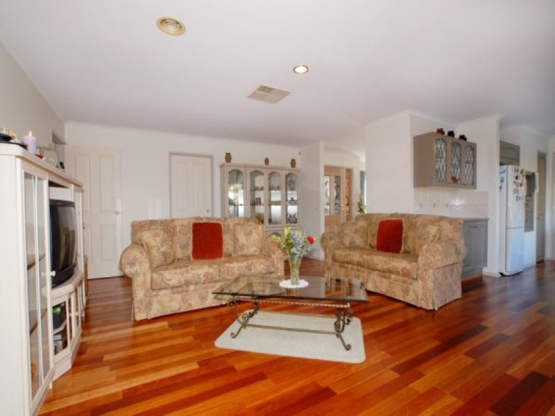 7 Brushwood Grove, Frankston VIC 3199