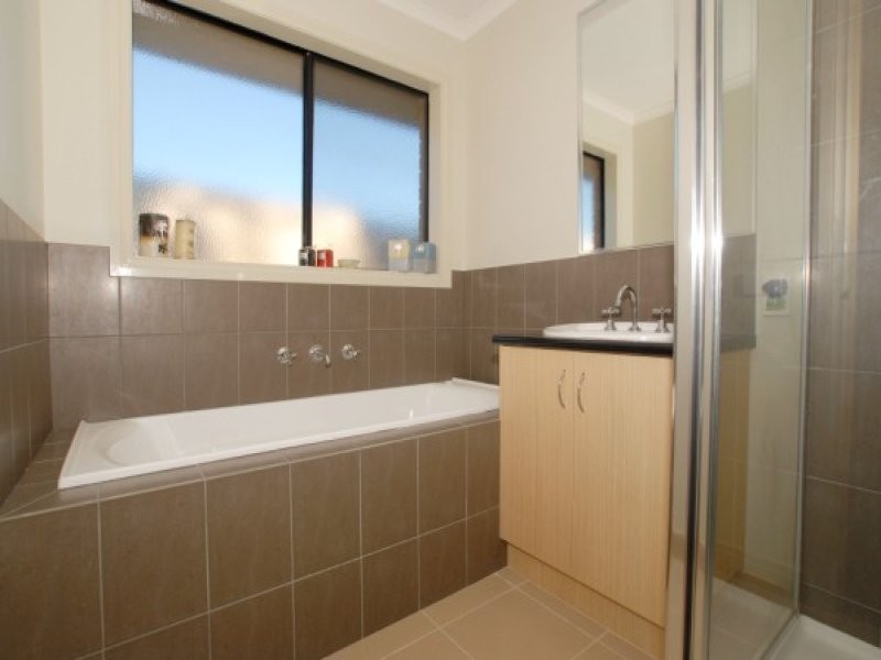 13 Mina Court, Carrum Downs VIC 3201