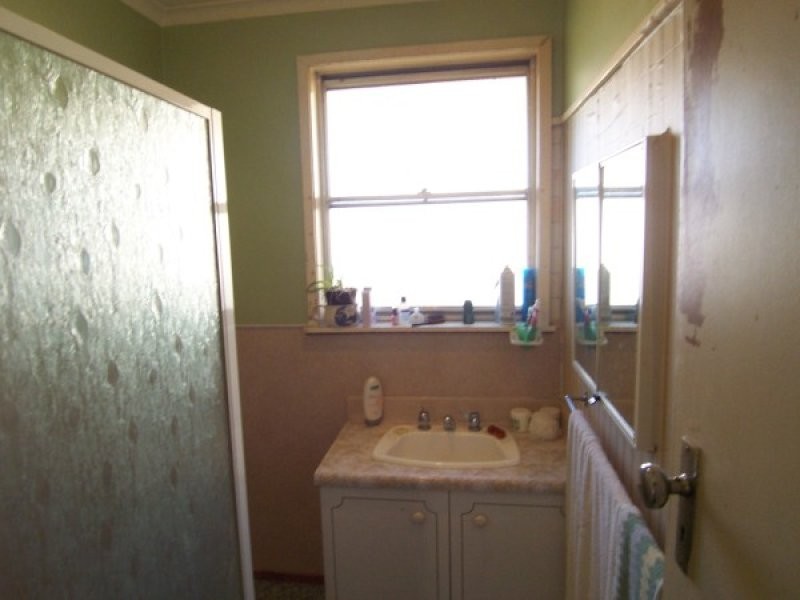 28 Laurina Crescent, Frankston North VIC 3200