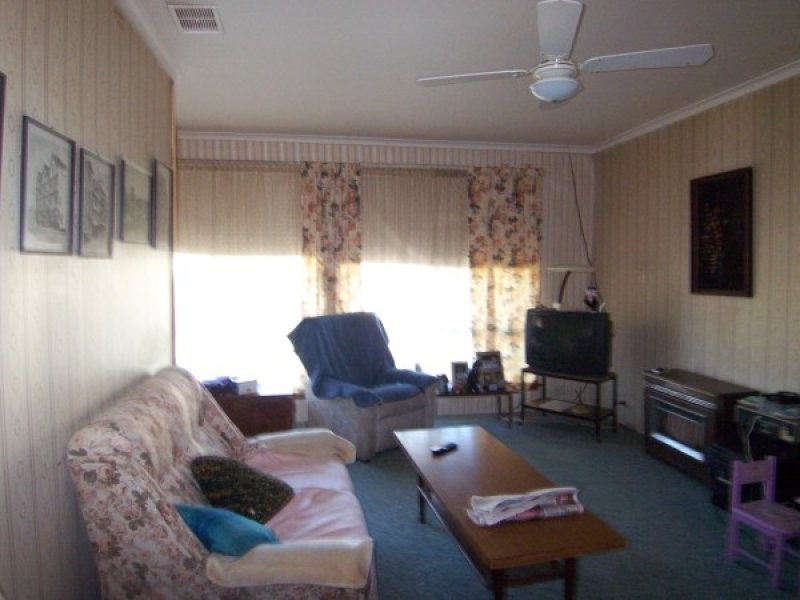 28 Laurina Crescent, Frankston North VIC 3200