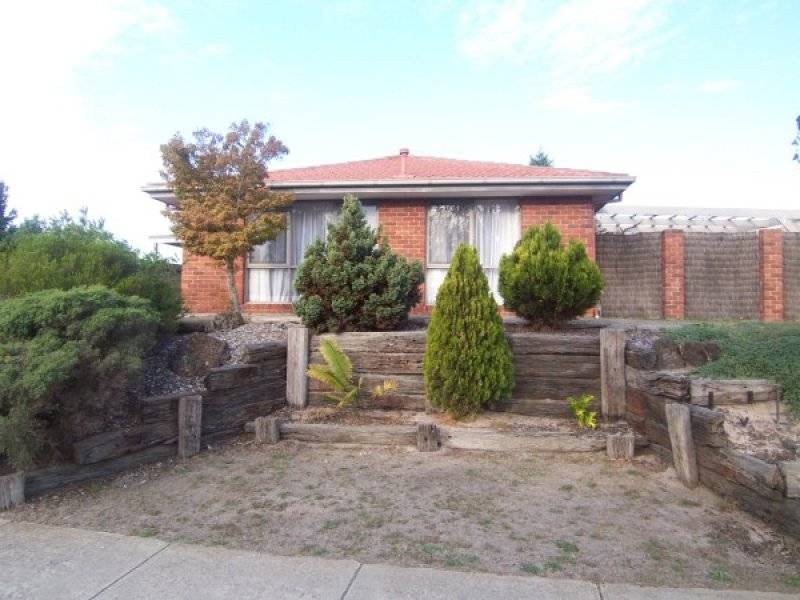 14 Pinewood Drive, Carrum Downs VIC 3201