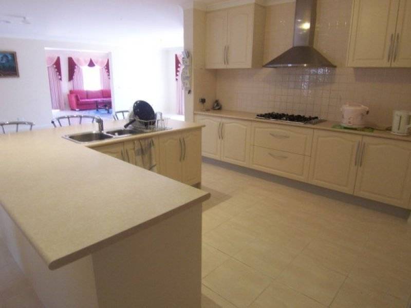 7 Clancy Crescent, Carrum Downs VIC 3201