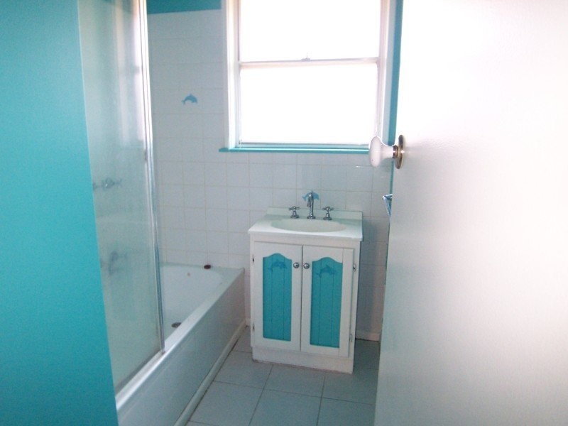 102 Rosemary Crescent, Frankston North VIC 3200