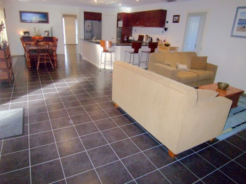 40 Veronica Drive, Skye VIC 3977