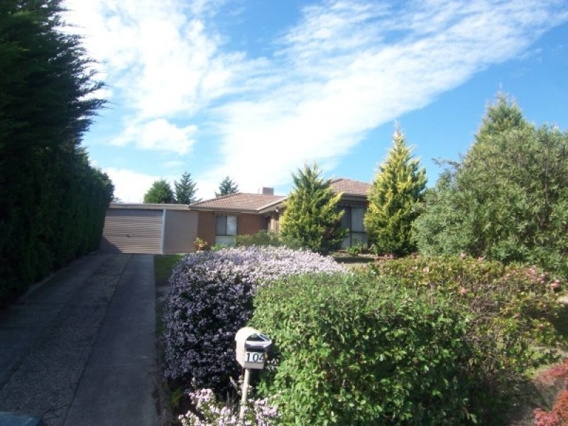 104 Lyrebird Drive, Carrum Downs VIC 3201