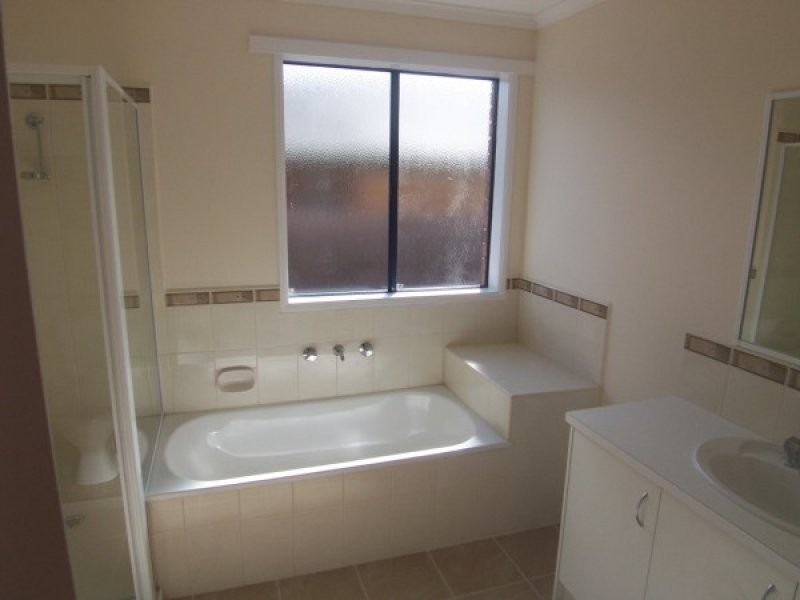 14 Esta Court, Carrum Downs VIC 3201