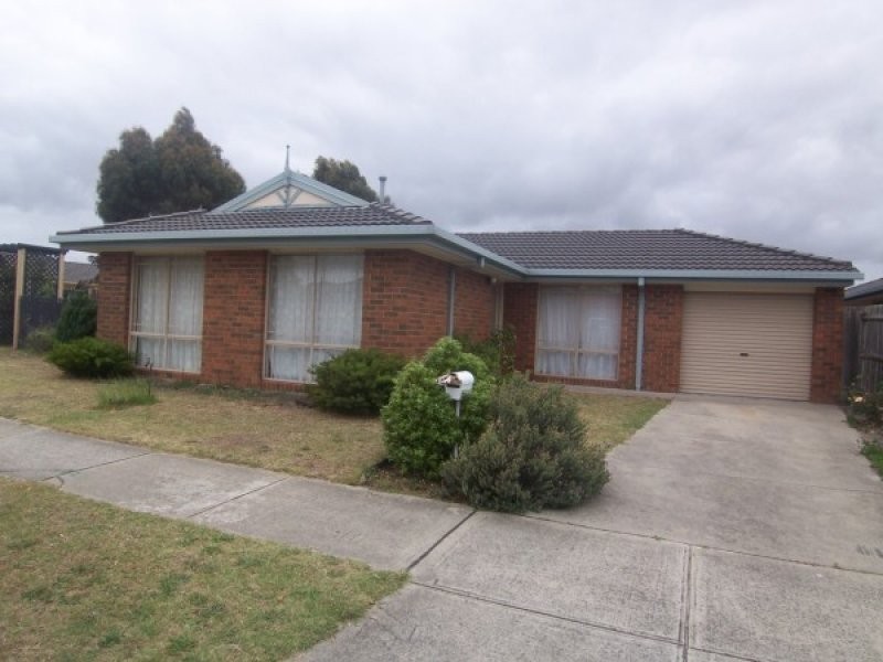 2 Glynlea Crescent, Skye VIC 3977