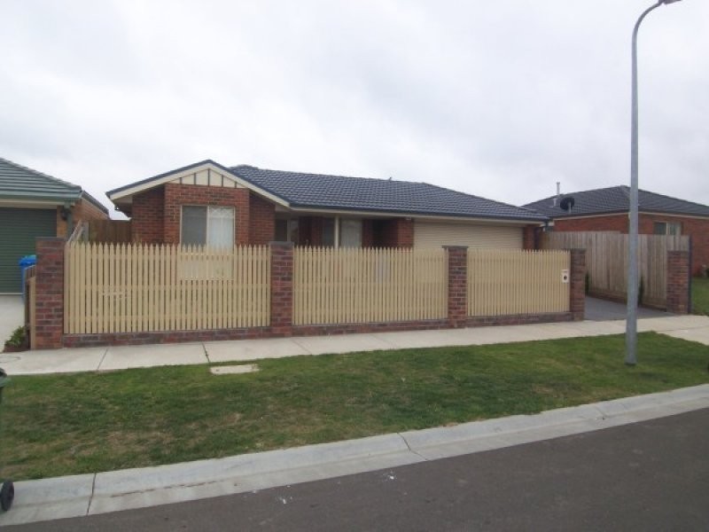 10 Faith Court, Cranbourne West VIC 3977