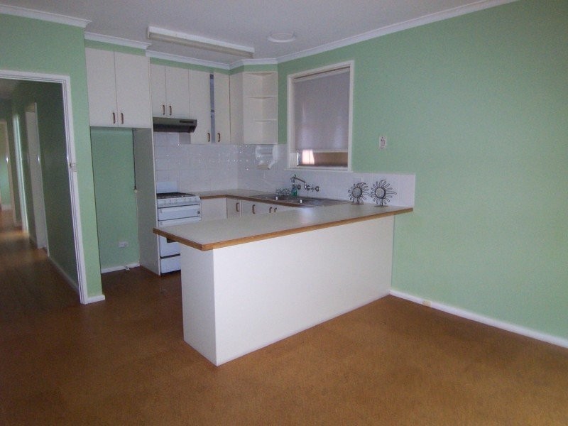 102 Rosemary Crescent, Frankston North VIC 3200