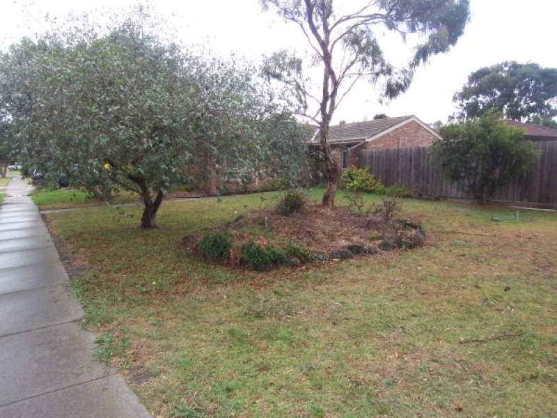 32 Quarrion Drive, Carrum Downs VIC 3201