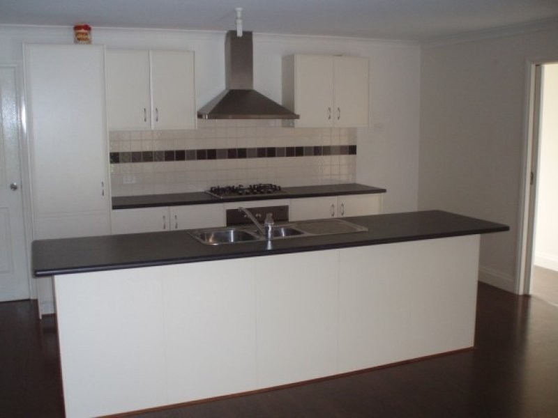 2 Elpara Place, Skye VIC 3977