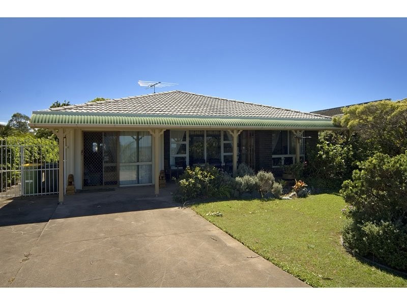 8 Waterfront Easement, Redland Bay QLD 4165
