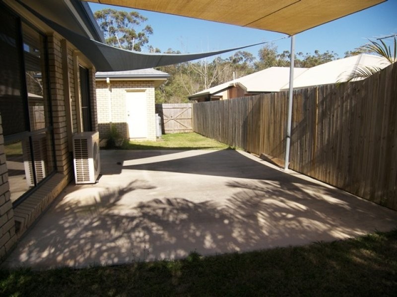 4 Coolum Crt, Redland Bay QLD 4165